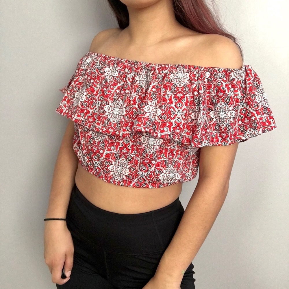 Off the shoulder crop top!